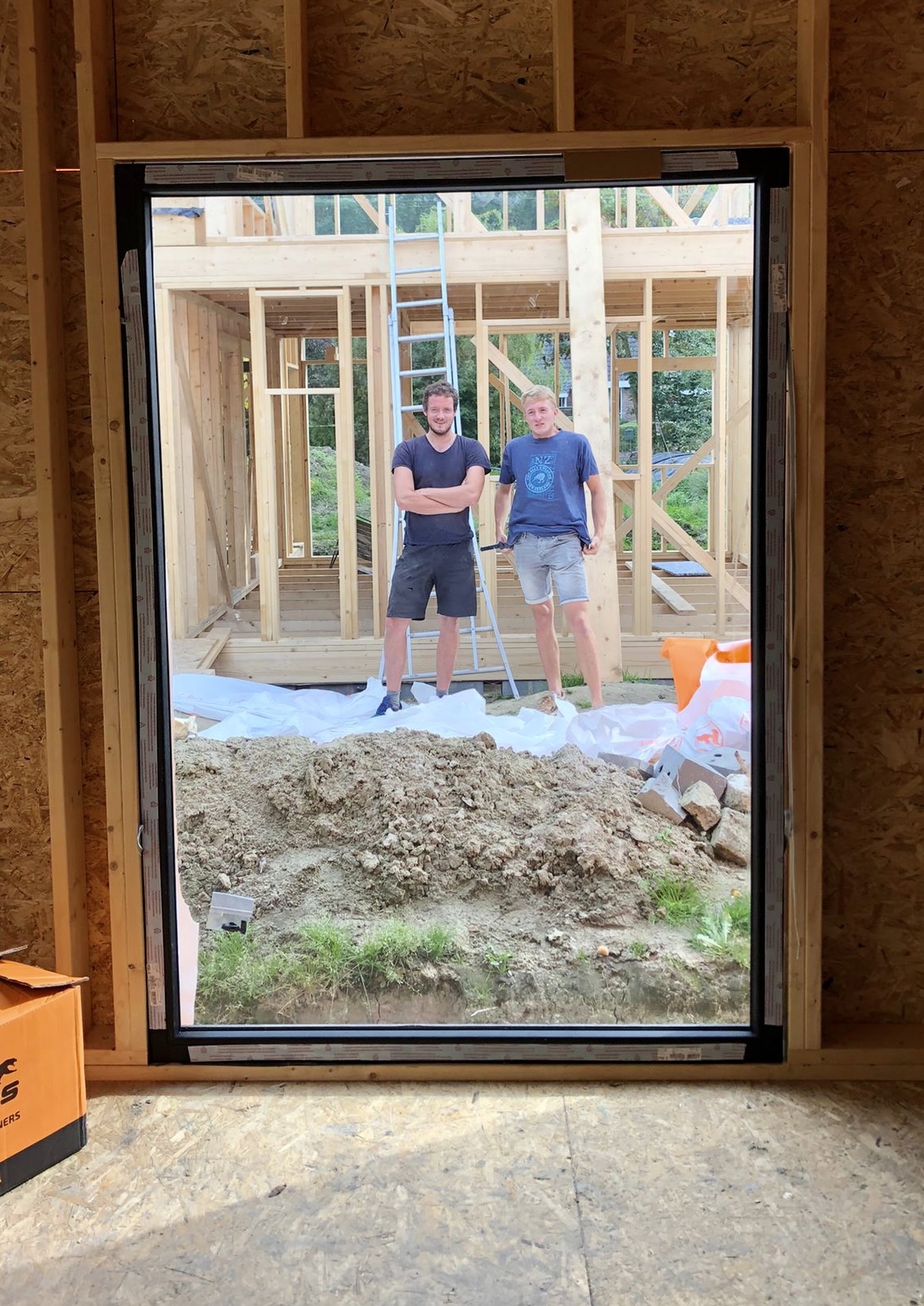 Wilschut Bouw en Tuinen aan het werk